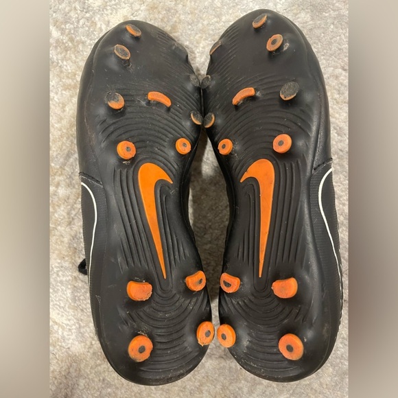 Nike Youth Tiempo Legend 7 Pro FG AH7241-080 Soccer Cleats Black Orange Size 4Y - Picture 11 of 13